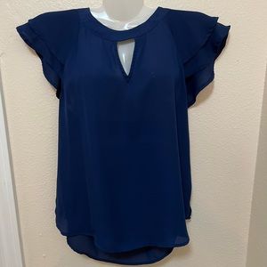 👻 2/$20 item! Navy blue keyhole blouse‎